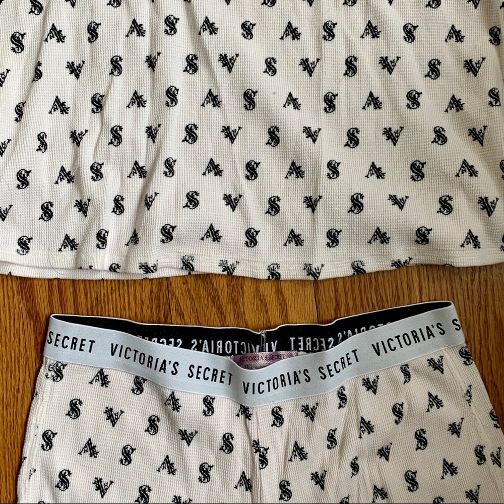 Victoria Secret Sleep Set - Picture 5 of 5